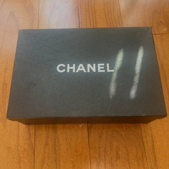 -Authentic  Black and Brown Chanel Shoes  size 38 - Picture 5 of 5